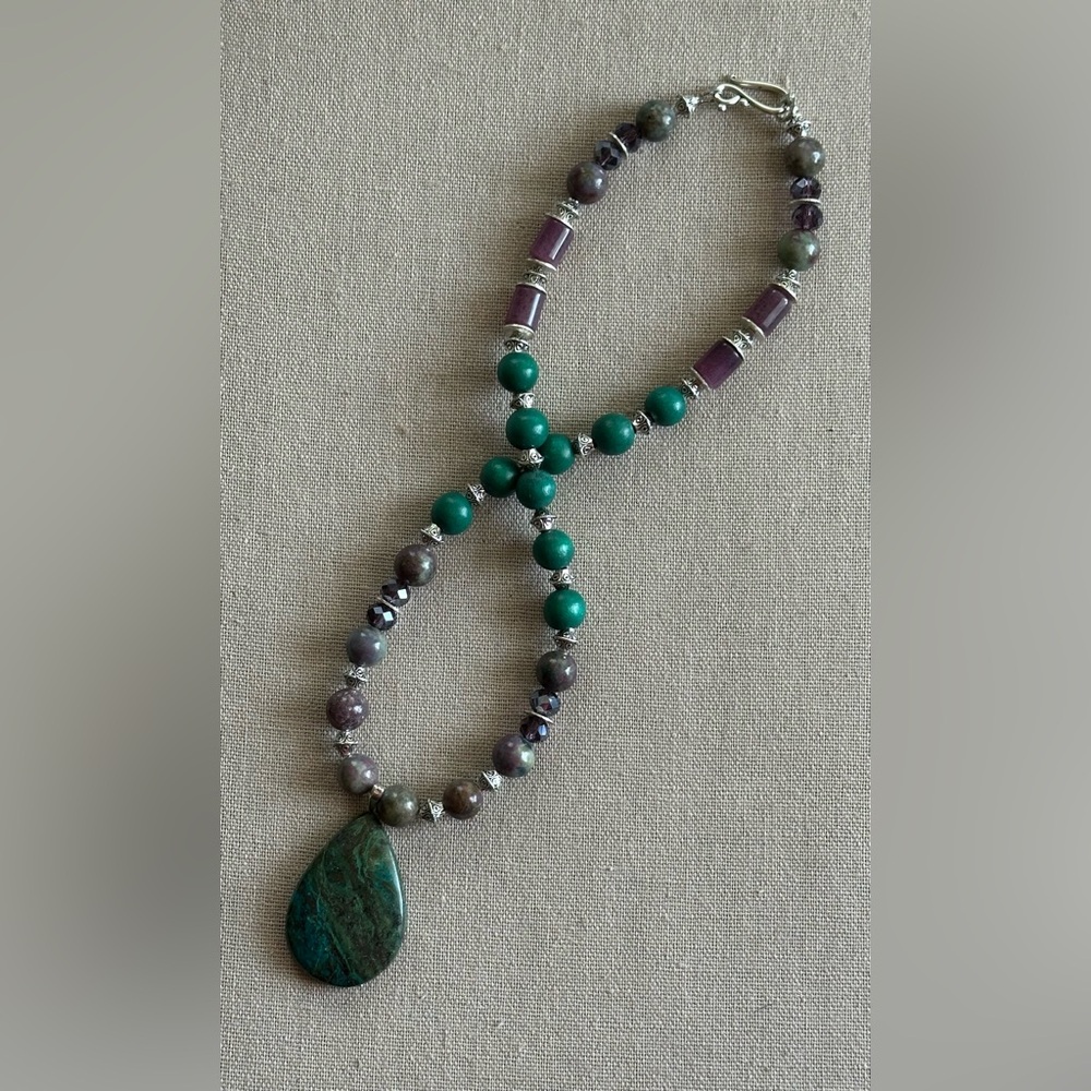 20-1/2 inch Ruby Zoisite gemstone bead Necklace NWOT - Picture 3 of 13